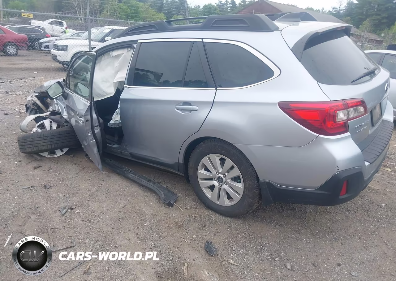 2018 Subaru Outback 2.5I Premium VIN:4S4BSACC9J3384225 - 3
