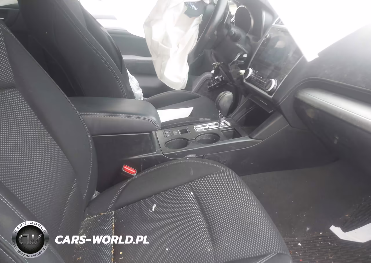 2018 Subaru Outback 2.5I Premium VIN:4S4BSACC9J3384225 - 5