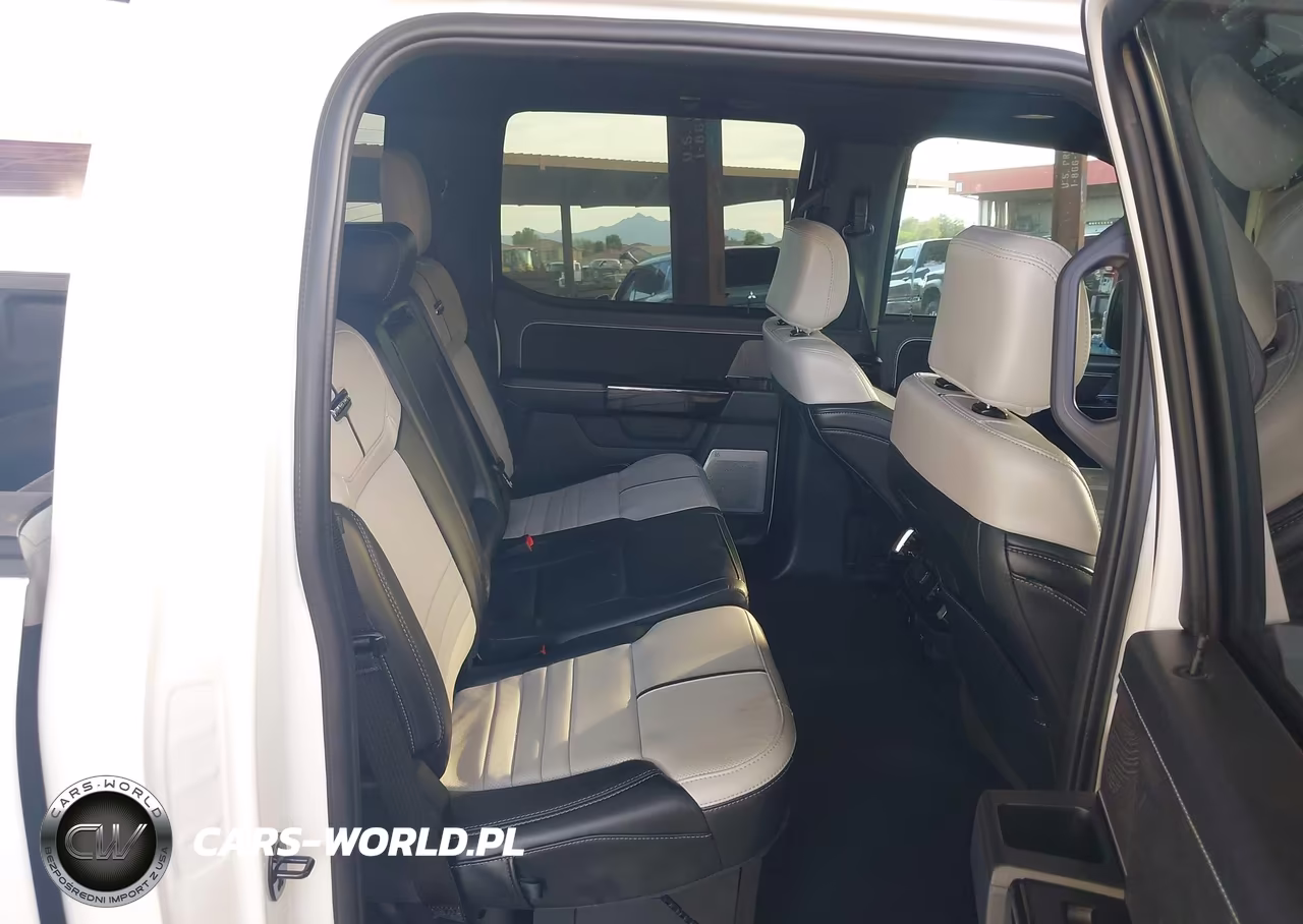 2023 Ford F-150 Lightning Platinum VIN:1FT6W1EV7PWG26039 - 8