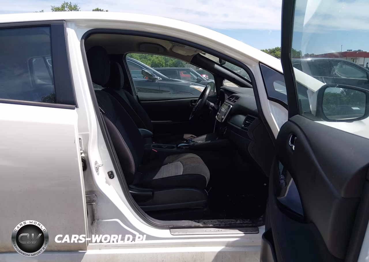 2023 Nissan Leaf Sv Plus 60 Kwh VIN:1N4CZ1CV6PC560944 - 5
