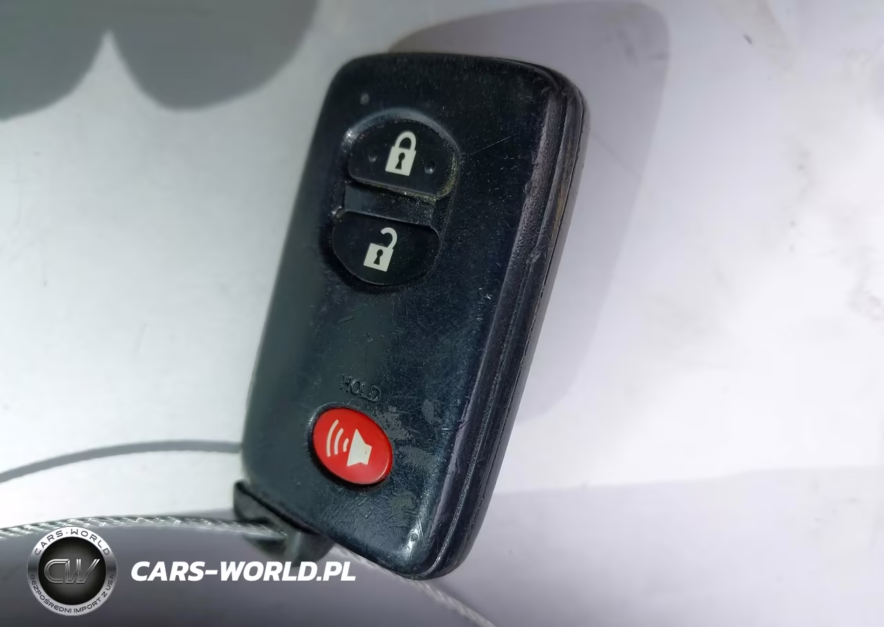 2011 Toyota Prius Two VIN:JTDKN3DU1B5349182 - 11