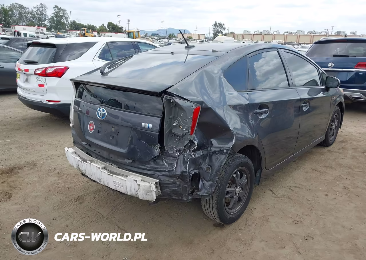 2011 Toyota Prius Two VIN:JTDKN3DU1B5349182 - 4