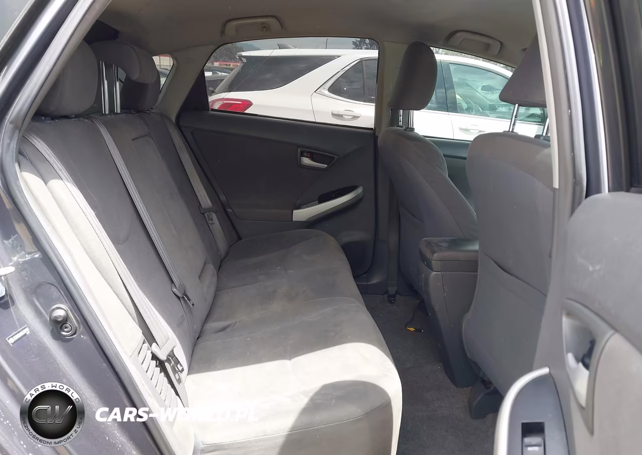 2011 Toyota Prius Two VIN:JTDKN3DU1B5349182 - 8