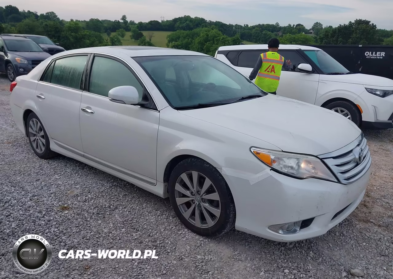 2011 Toyota Avalon Limited – zdjęcie 1 z 17