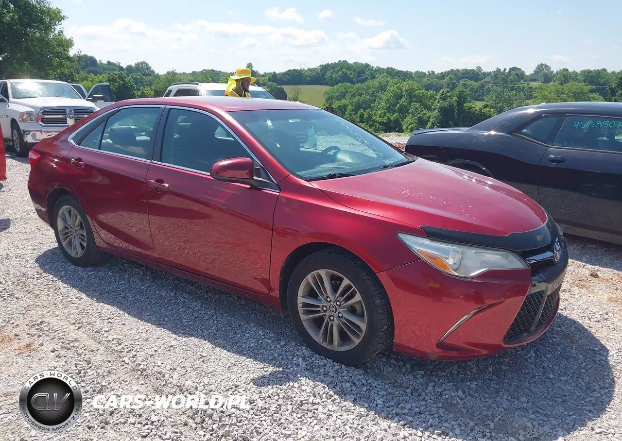 2015 Toyota Camry Se – zdjęcie 1 z 17