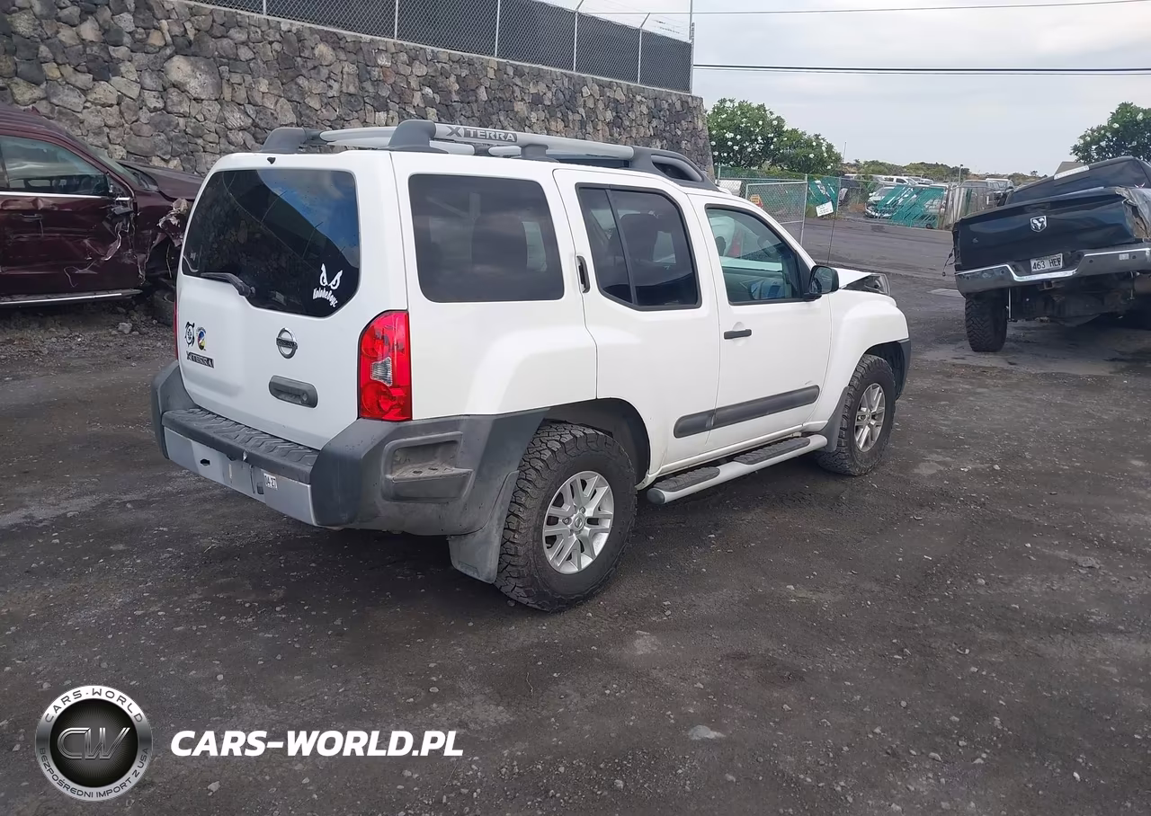 2015 Nissan Xterra S VIN:5N1AN0NW1FN656332 - 4