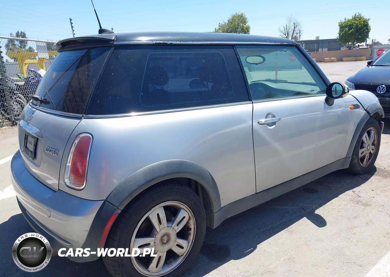 2006 Mini Cooper VIN:WMWRC33576TK94217 - 4