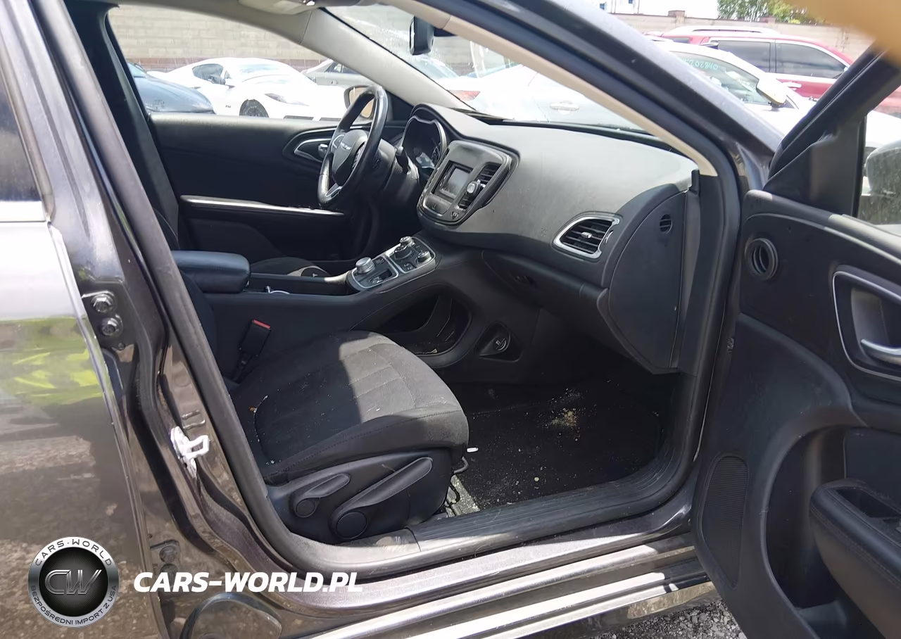 2015 Chrysler 200 Limited VIN:1C3CCCAB0FN601866 - 5