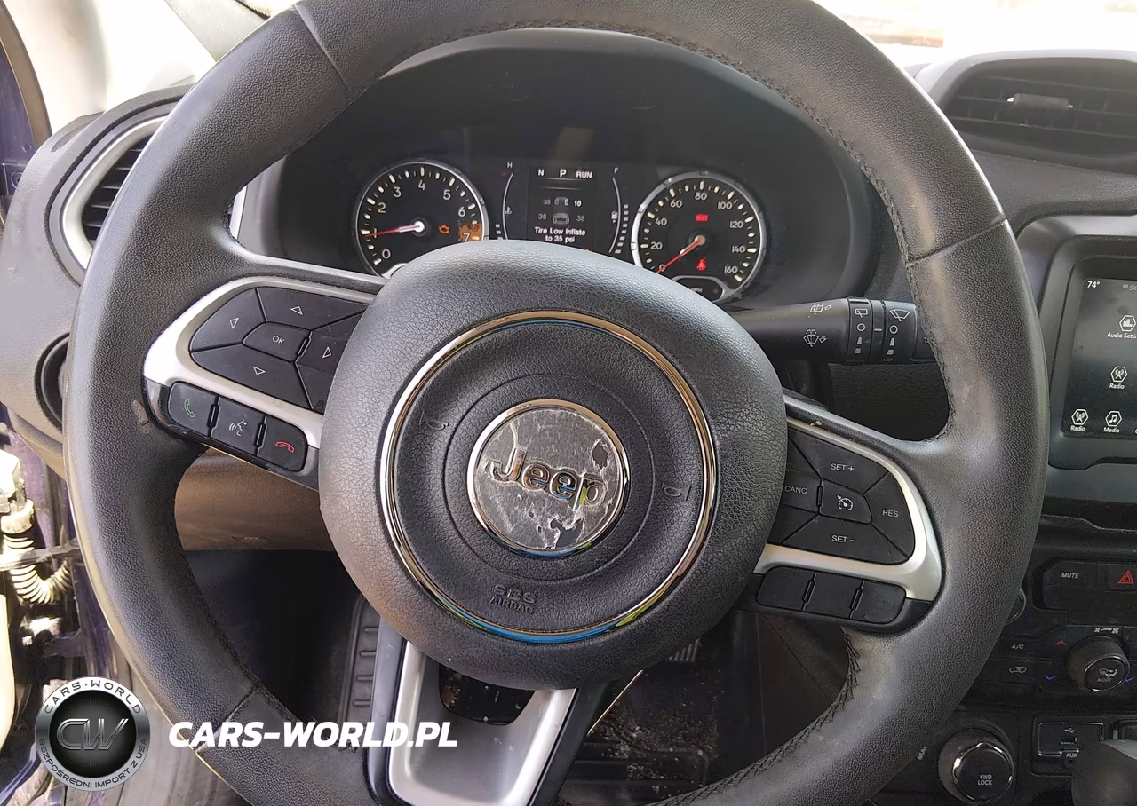 2018 Jeep Renegade Latitude 4X4 VIN:ZACCJBBBXJPJ48945 - 17