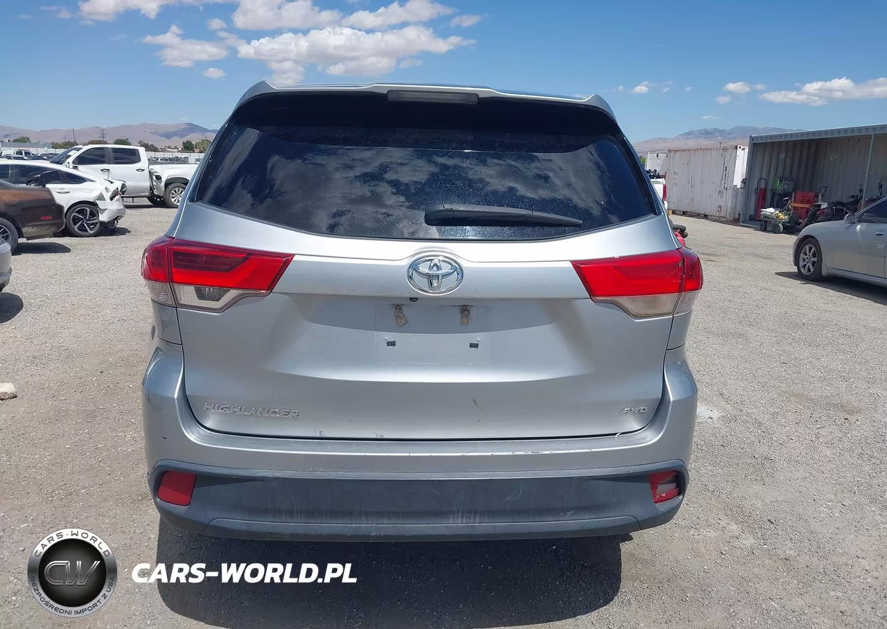 2019 Toyota Highlander Le VIN:5TDBZRFH0KS980183 - 17