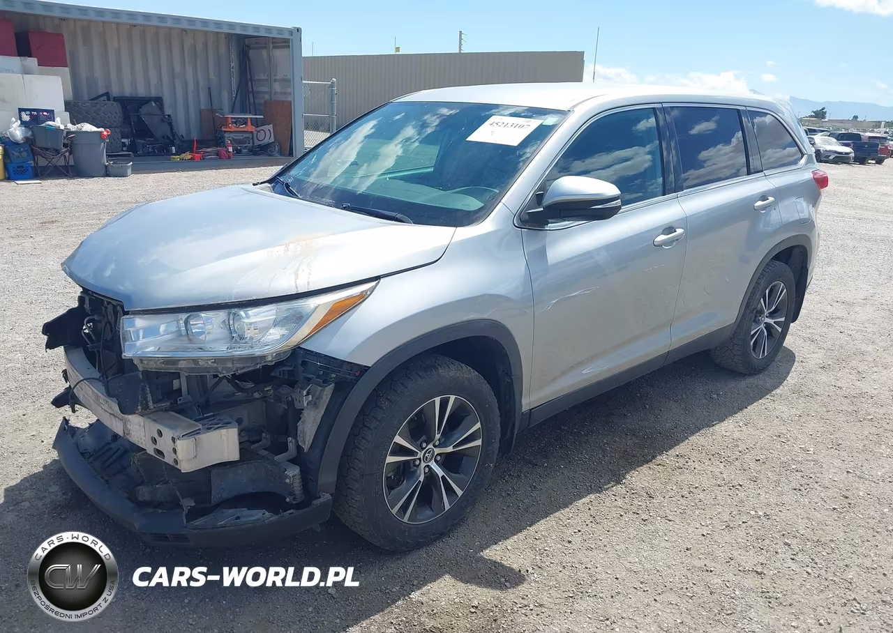 2019 Toyota Highlander Le VIN:5TDBZRFH0KS980183 - 2