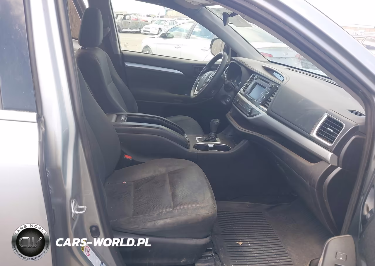 2019 Toyota Highlander Le VIN:5TDBZRFH0KS980183 - 5