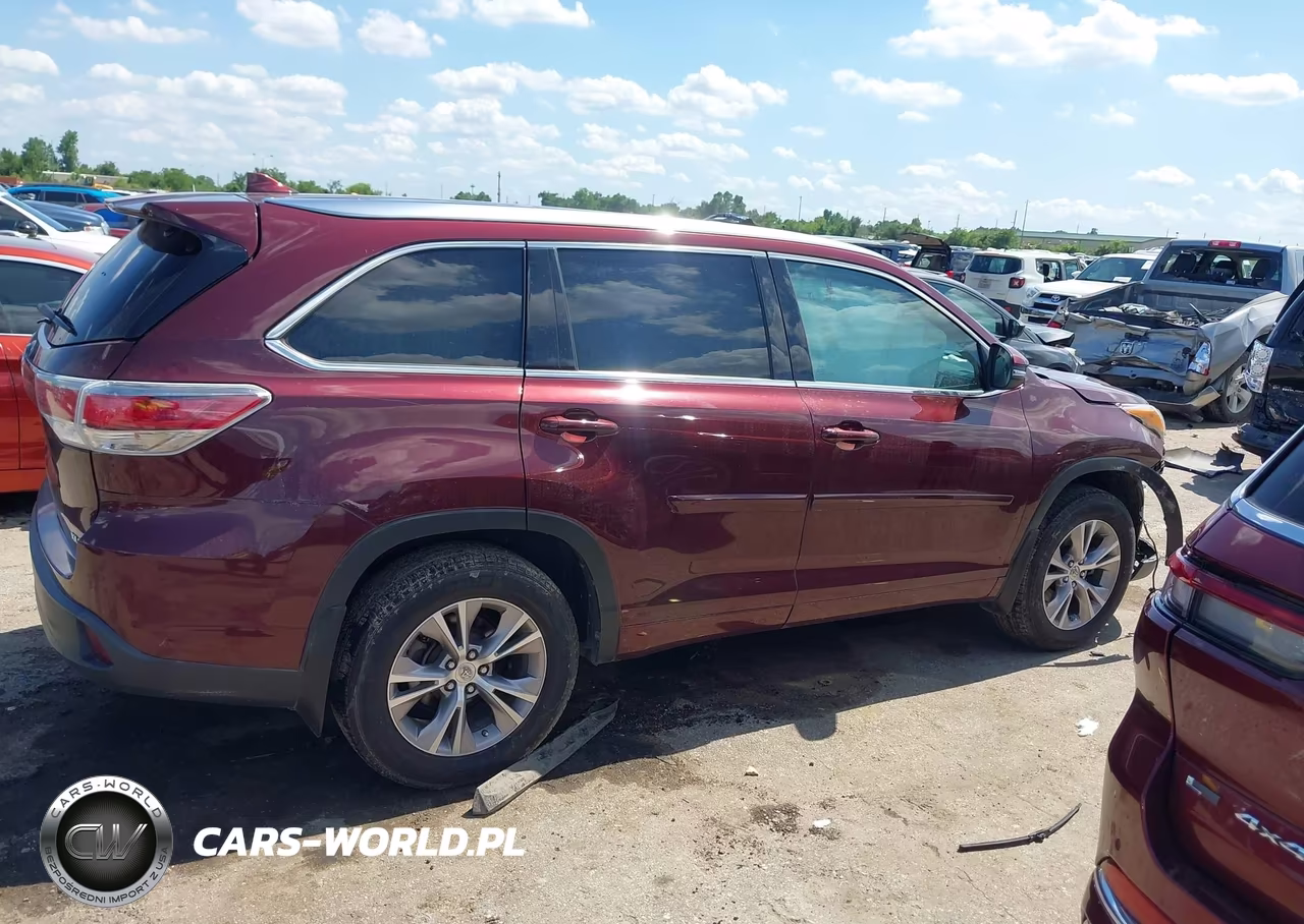 2015 Toyota Highlander Xle V6 VIN:5TDKKRFH5FS096167 - 14
