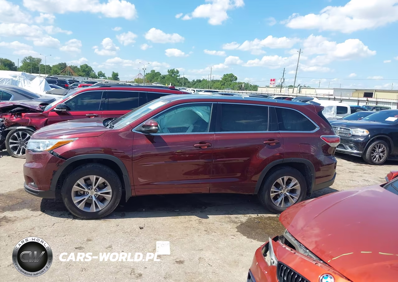 2015 Toyota Highlander Xle V6 VIN:5TDKKRFH5FS096167 - 15