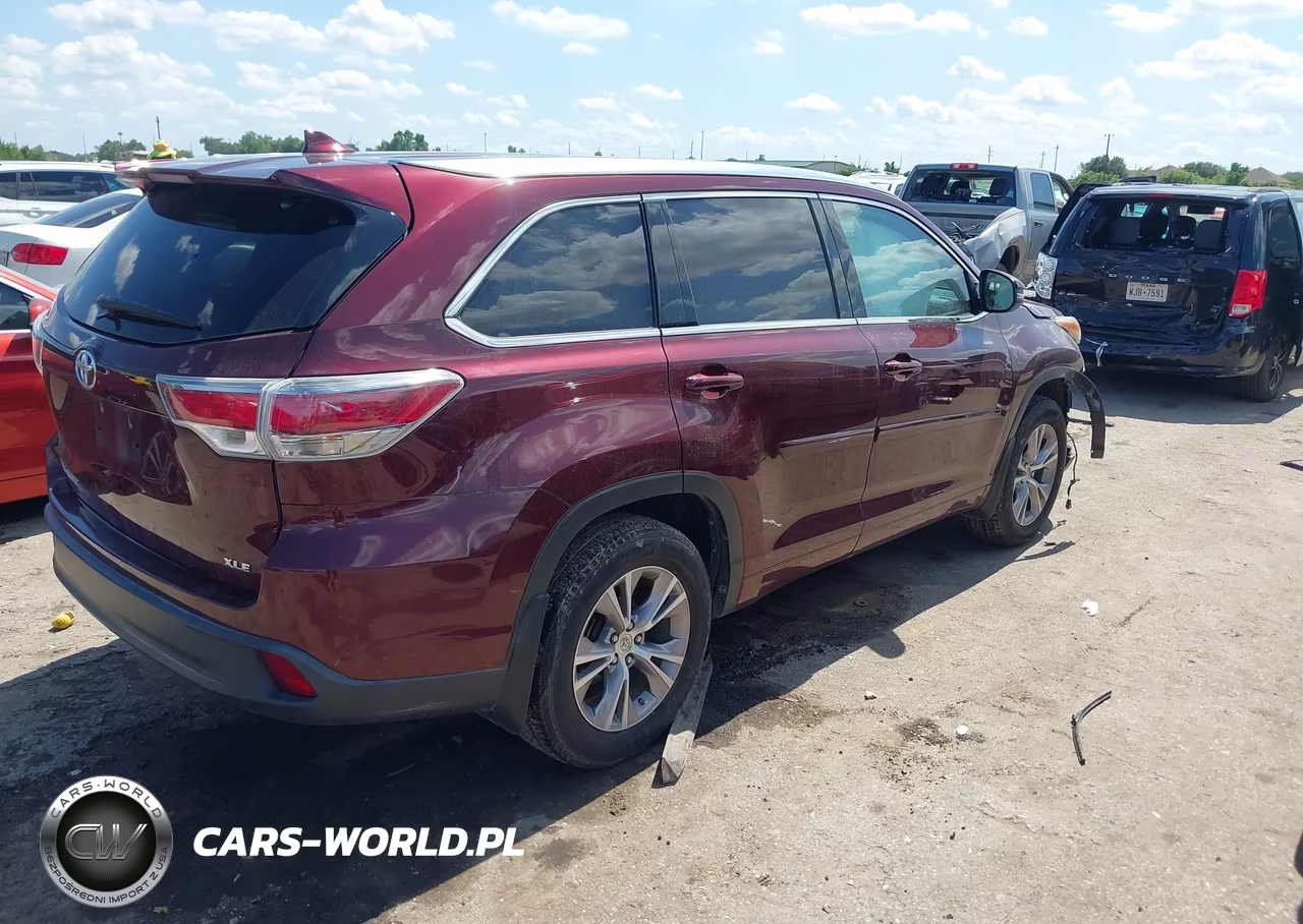 2015 Toyota Highlander Xle V6 VIN:5TDKKRFH5FS096167 - 4