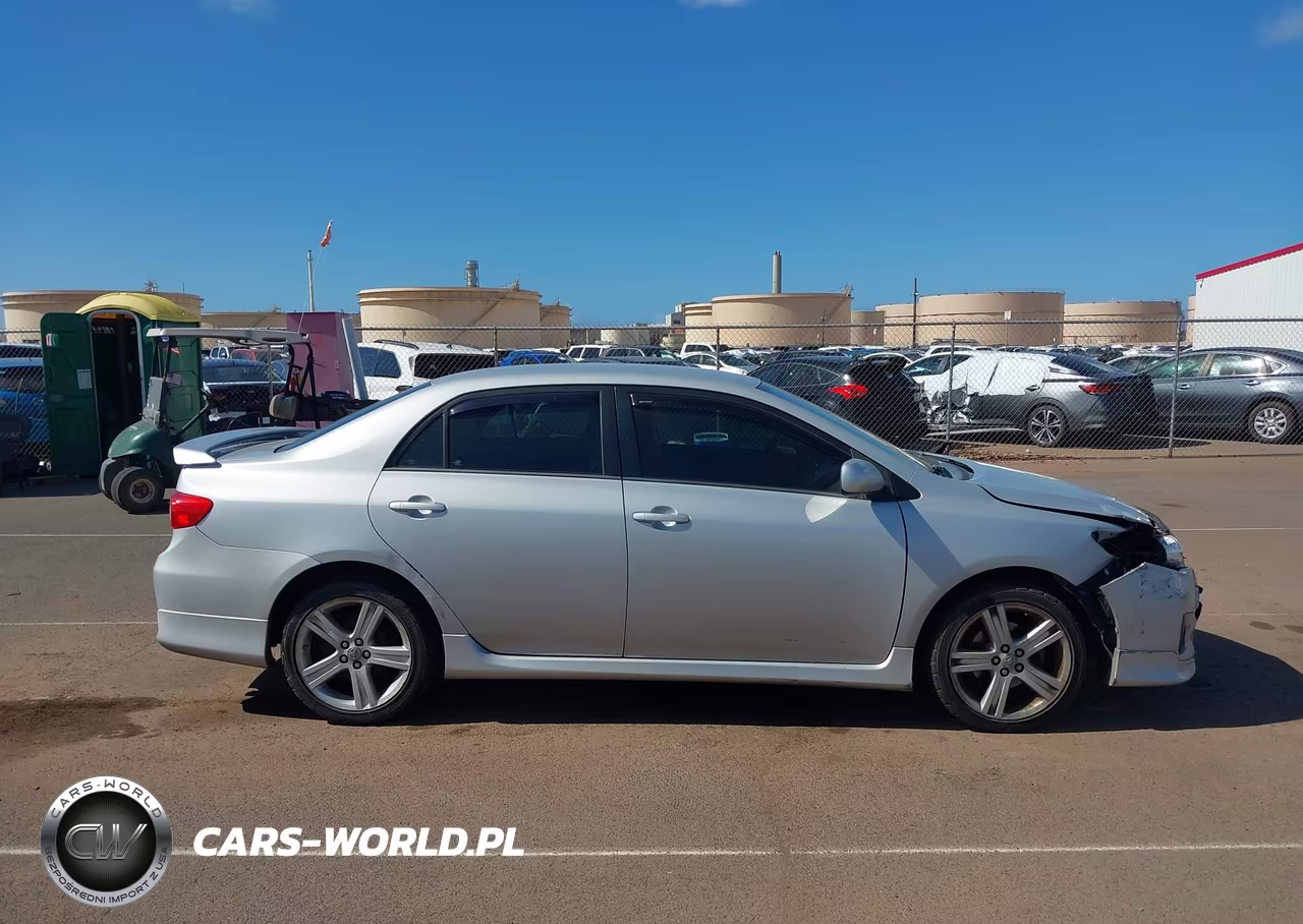 2013 Toyota Corolla S-S Special Edition VIN:2T1BU4EE8DC974782 - 13