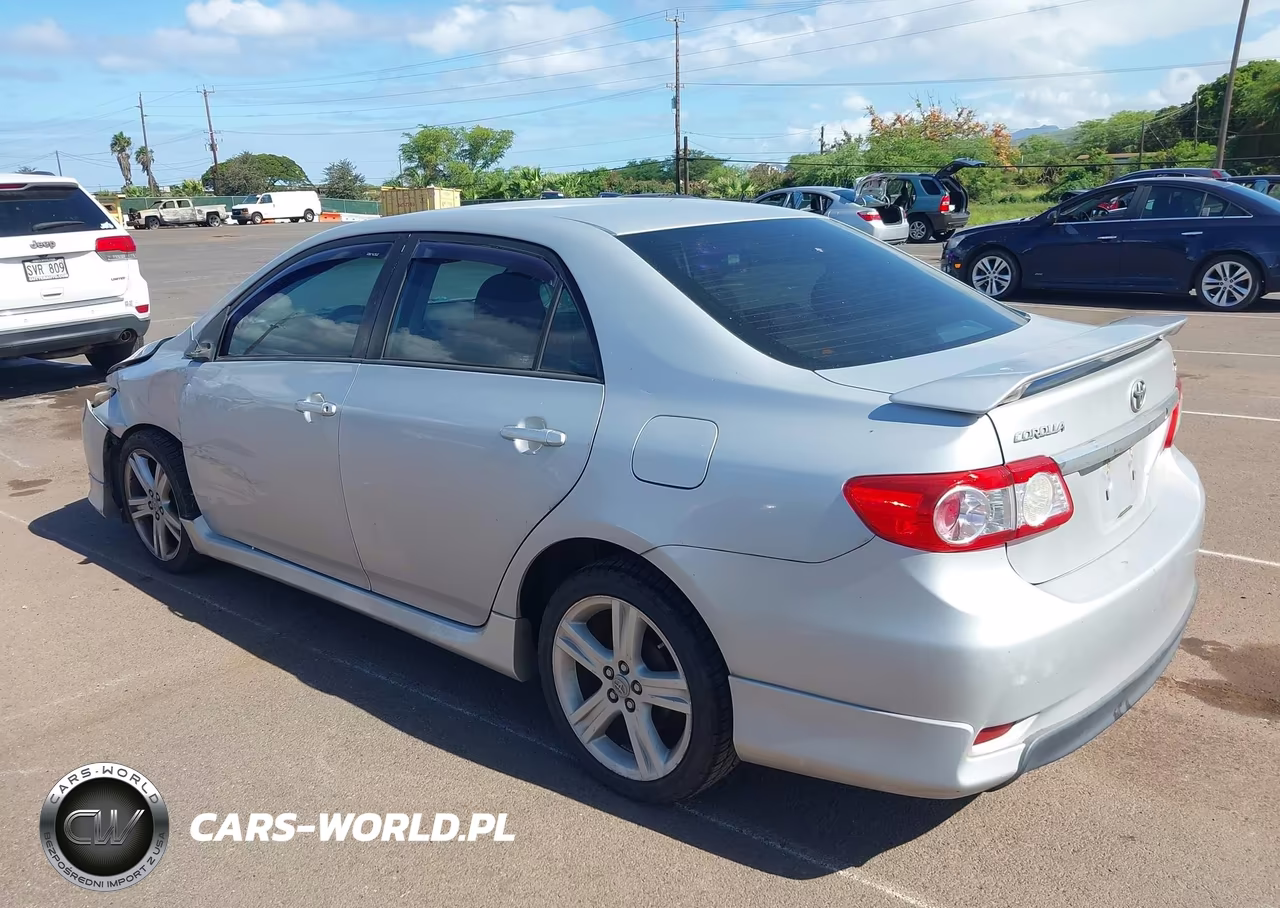 2013 Toyota Corolla S-S Special Edition VIN:2T1BU4EE8DC974782 - 3