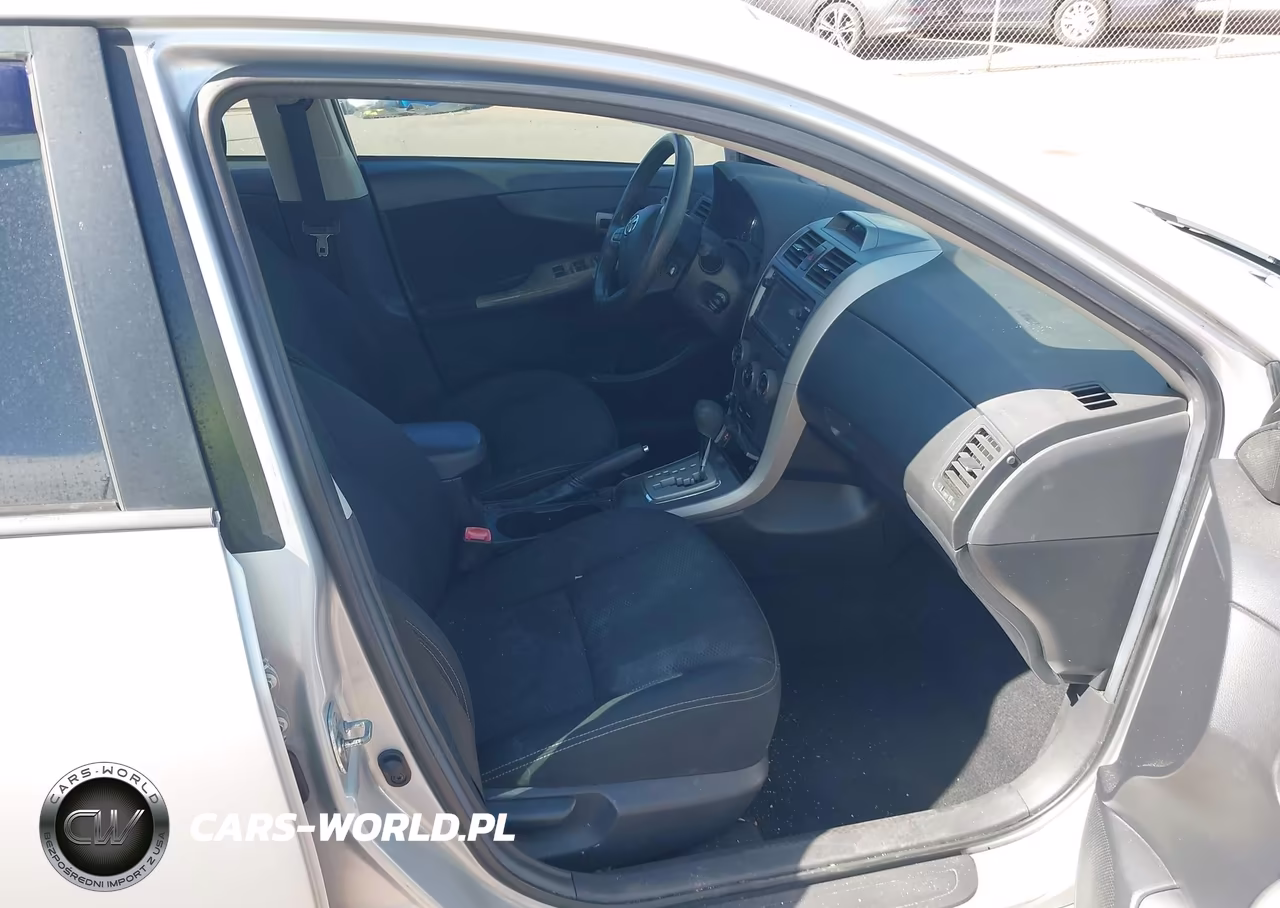 2013 Toyota Corolla S-S Special Edition VIN:2T1BU4EE8DC974782 - 5
