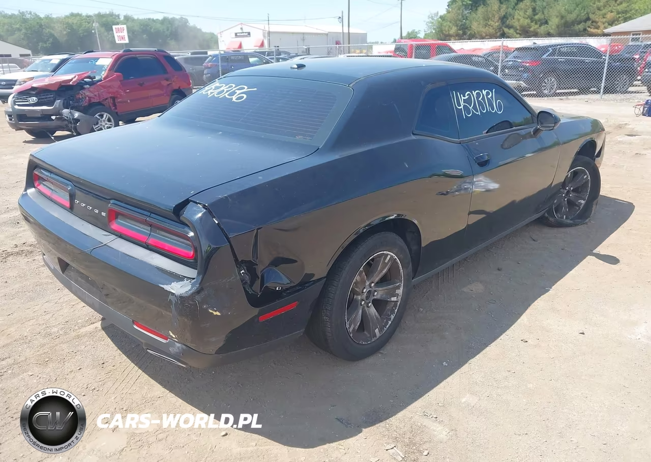 2017 Dodge Challenger Sxt VIN:2C3CDZAG7HH550602 - 4