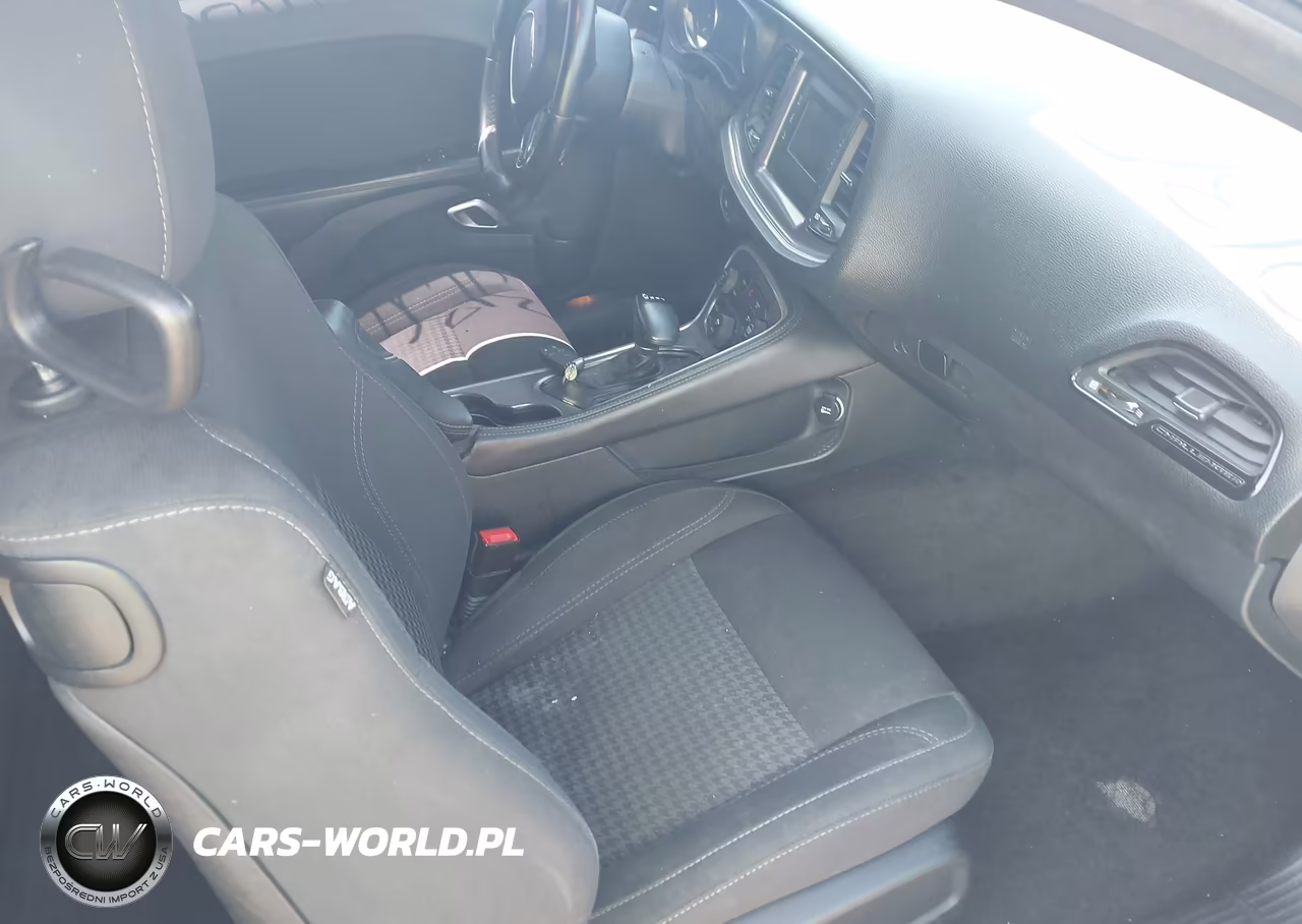2017 Dodge Challenger Sxt VIN:2C3CDZAG7HH550602 - 5
