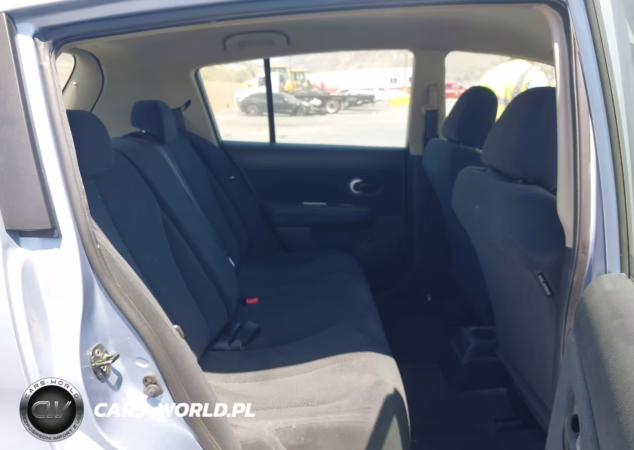 2010 Nissan Versa 1.8S VIN:3N1BC1CP0AL445330 - 8