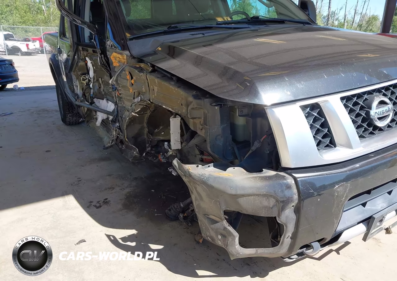 2014 Nissan Titan Pro-4X VIN:1N6AA0EC6EN519825 - 6
