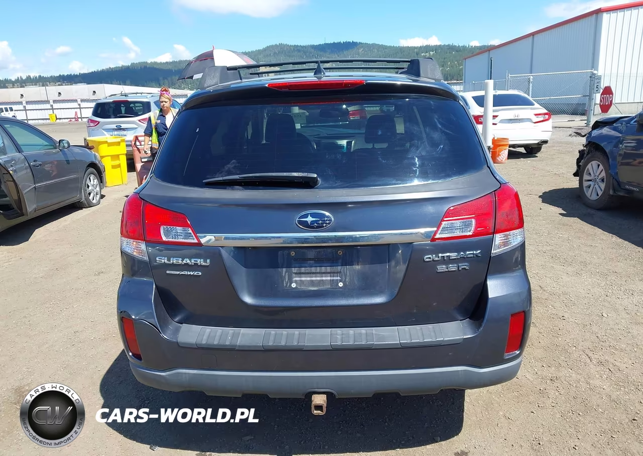 2011 Subaru Outback 3.6R Limited VIN:4S4BRDKC2B2411738 - 17