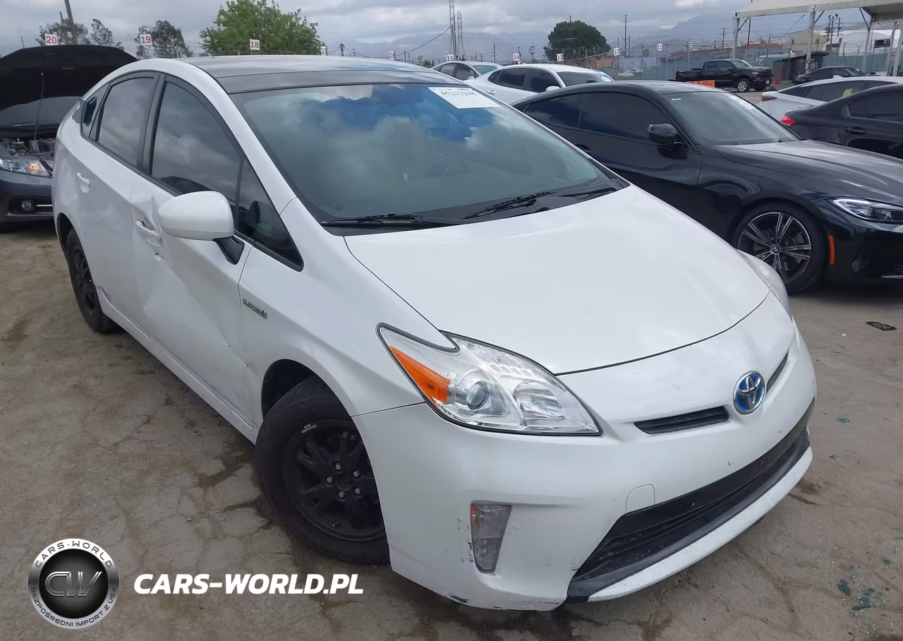 2013 Toyota Prius Four – zdjęcie 1 z 15