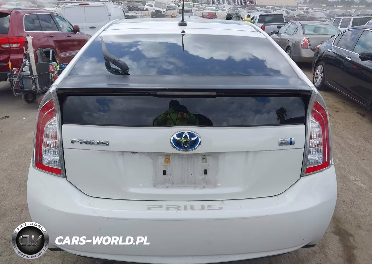 2013 Toyota Prius Four VIN:JTDKN3DU8D5632777 - 15