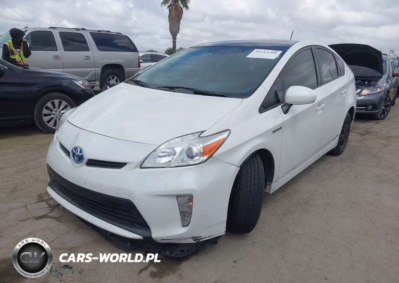 2013 Toyota Prius Four VIN:JTDKN3DU8D5632777 - 2