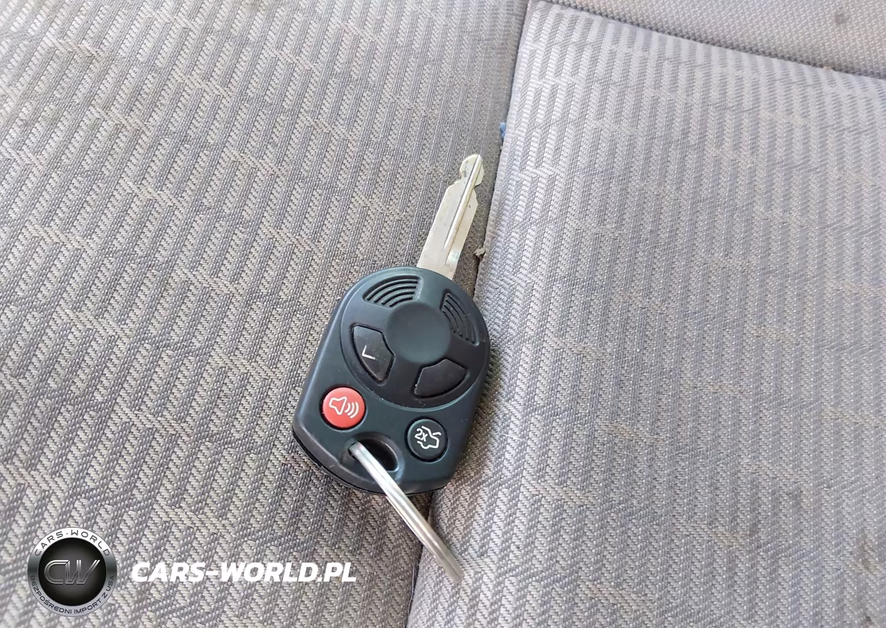 2012 Ford Fusion S VIN:3FAHP0GAXCR398390 - 11