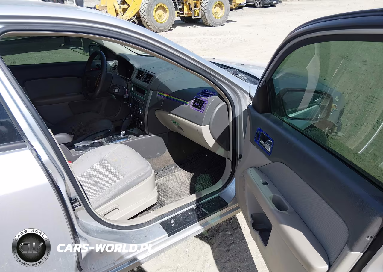 2012 Ford Fusion S VIN:3FAHP0GAXCR398390 - 5