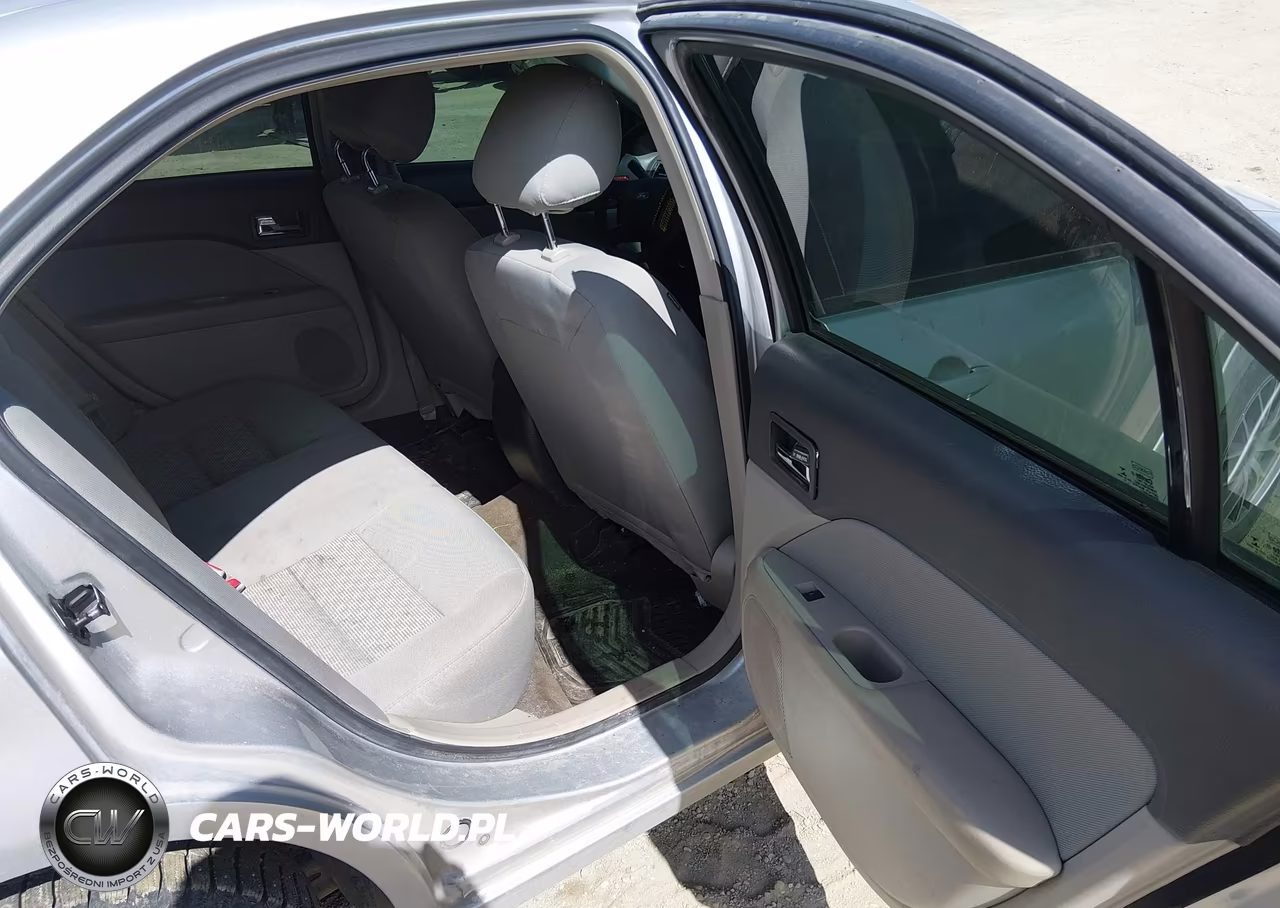 2012 Ford Fusion S VIN:3FAHP0GAXCR398390 - 8