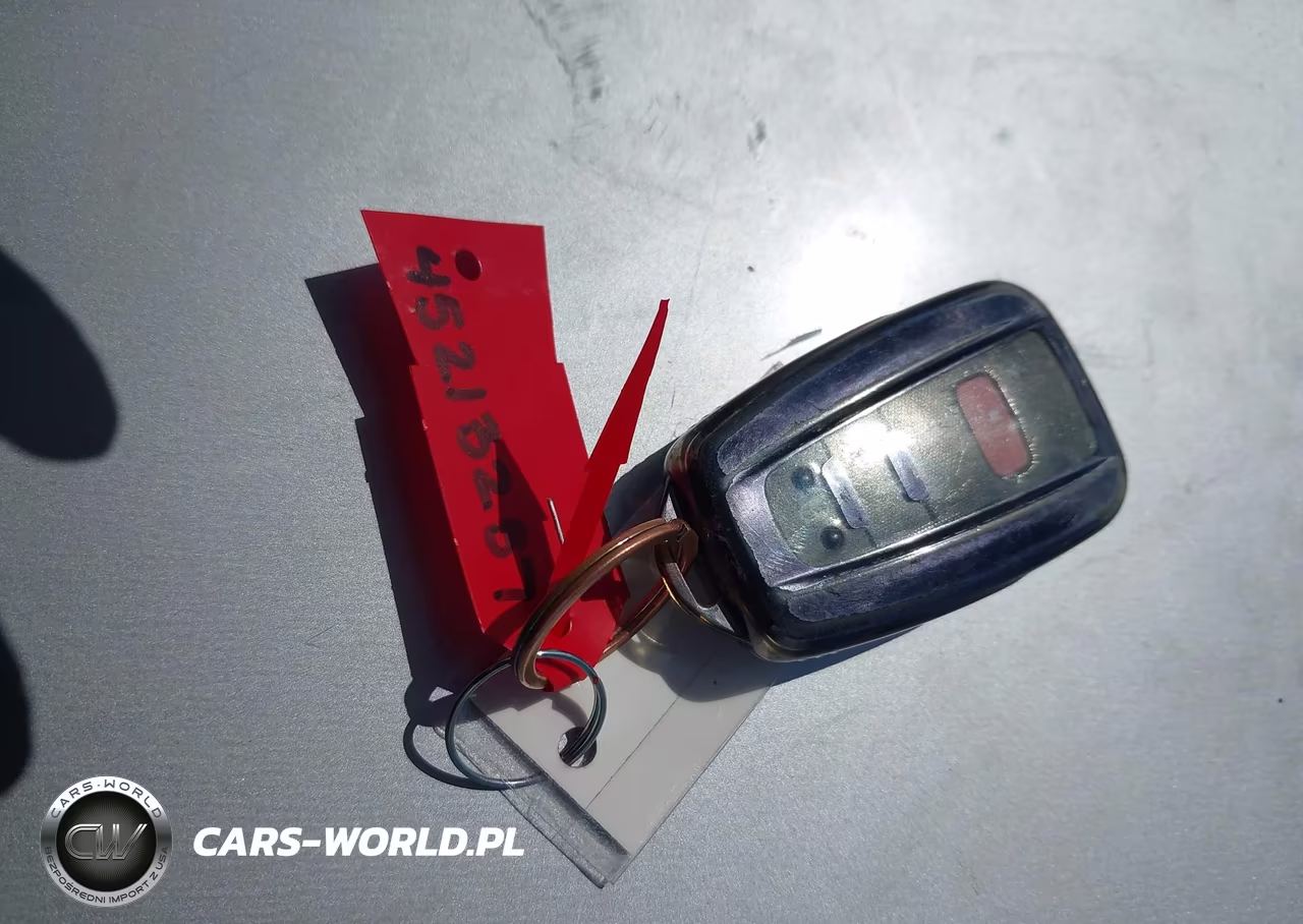 2016 Toyota Prius Two VIN:JTDKBRFUXG3518708 - 11