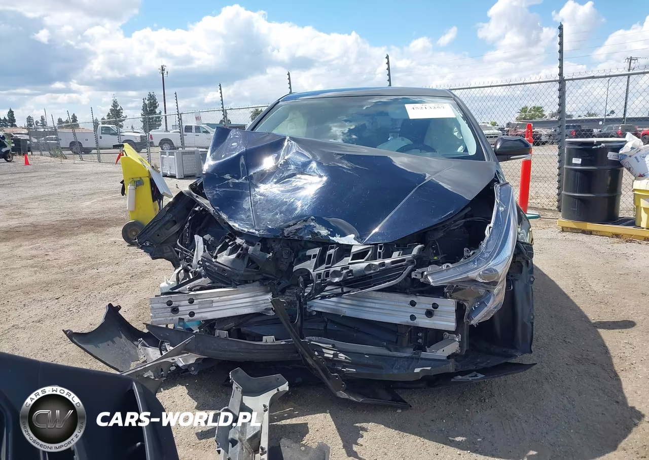 2016 Toyota Prius Two VIN:JTDKBRFUXG3518708 - 12