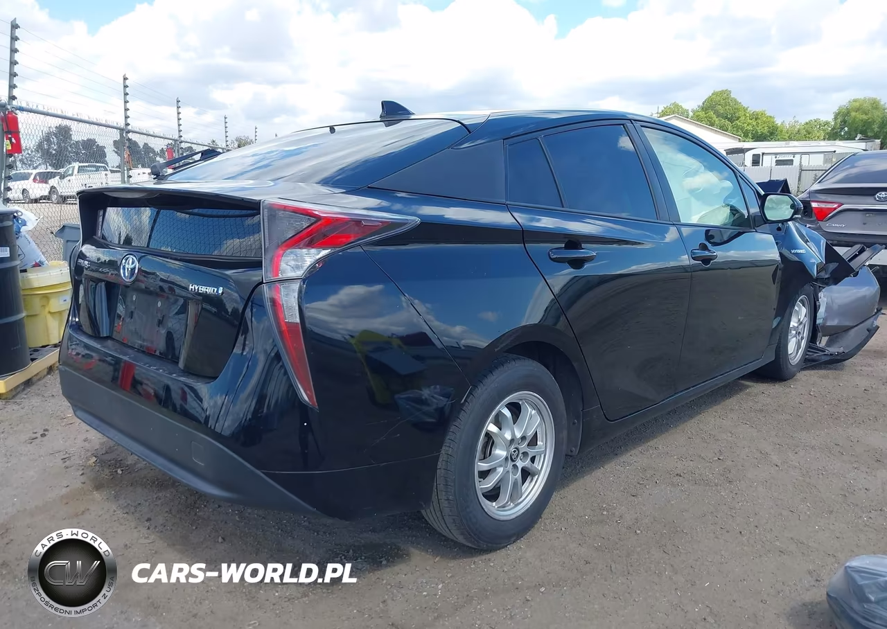 2016 Toyota Prius Two VIN:JTDKBRFUXG3518708 - 4