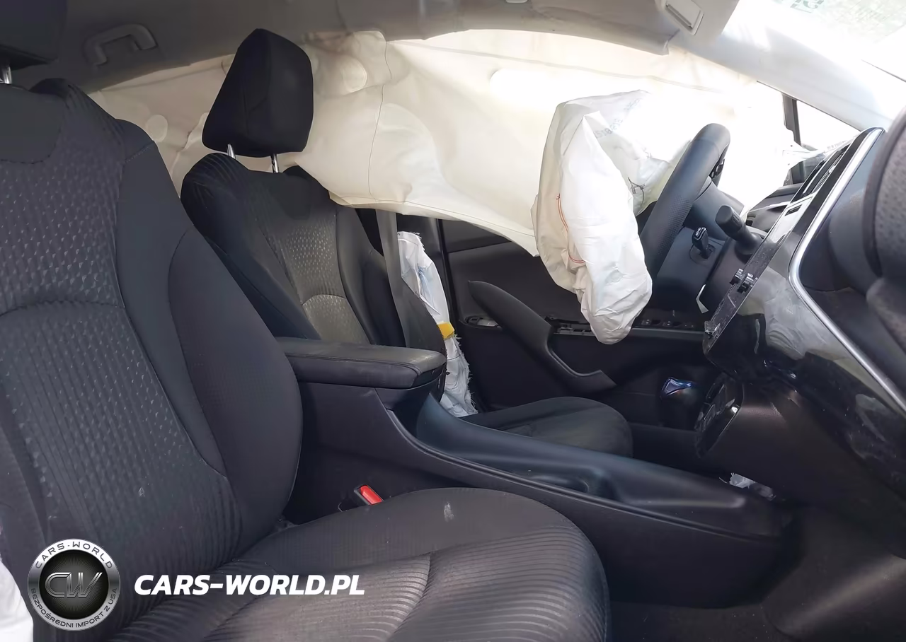 2016 Toyota Prius Two VIN:JTDKBRFUXG3518708 - 5