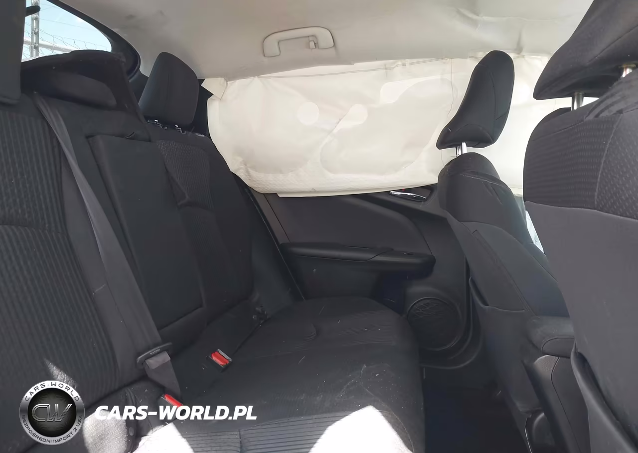 2016 Toyota Prius Two VIN:JTDKBRFUXG3518708 - 8