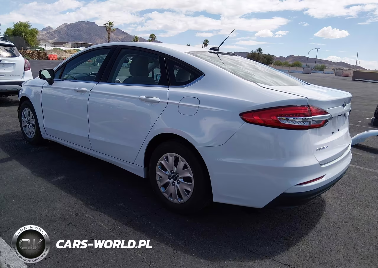 2019 Ford Fusion S VIN:3FA6P0G77KR284471 - 3