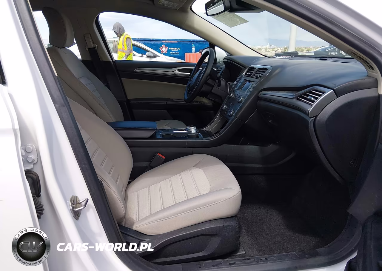 2019 Ford Fusion S VIN:3FA6P0G77KR284471 - 5