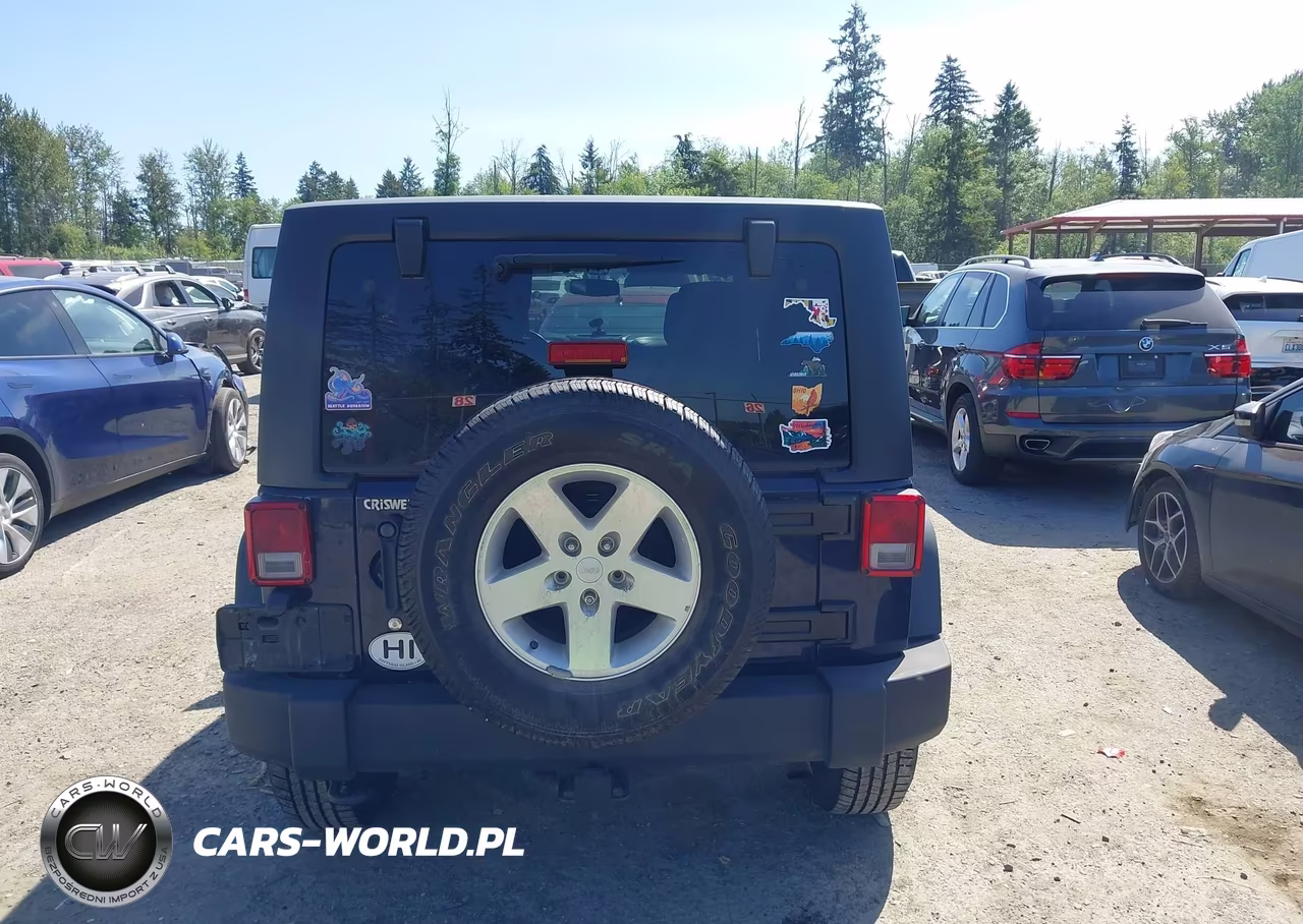 2013 Jeep Wrangler Unlimited Sport VIN:1C4HJWDG0DL623195 - 16
