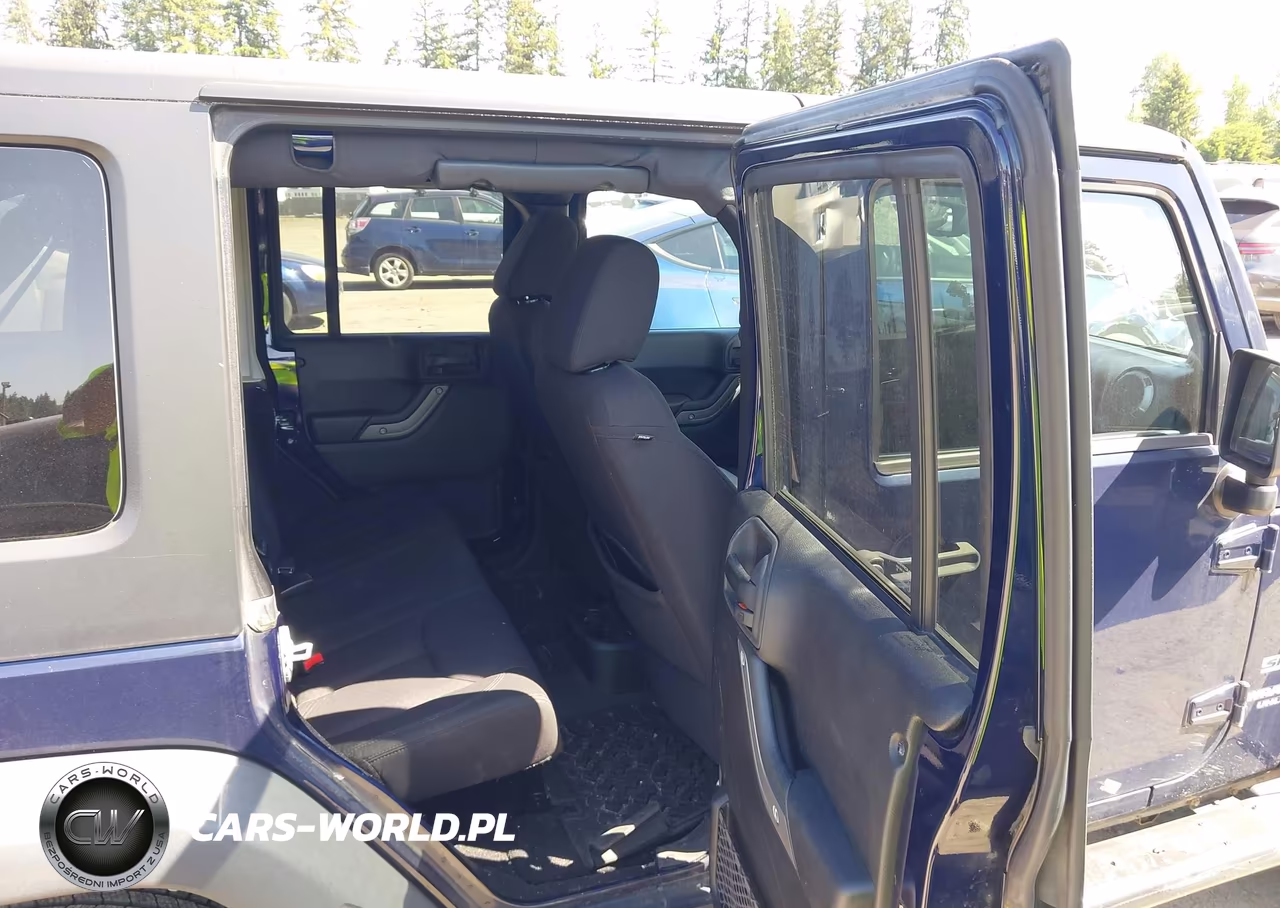 2013 Jeep Wrangler Unlimited Sport VIN:1C4HJWDG0DL623195 - 8