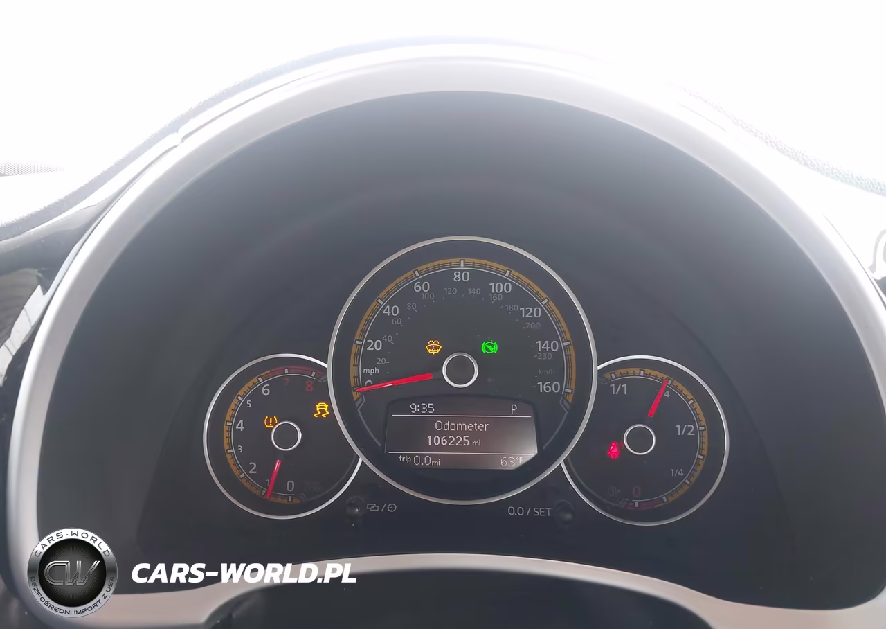 2018 Volkswagen Beetle 2.0T Dune VIN:3VWSD7AT7JM711866 - 7
