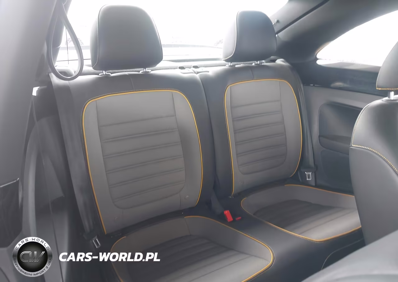 2018 Volkswagen Beetle 2.0T Dune VIN:3VWSD7AT7JM711866 - 8