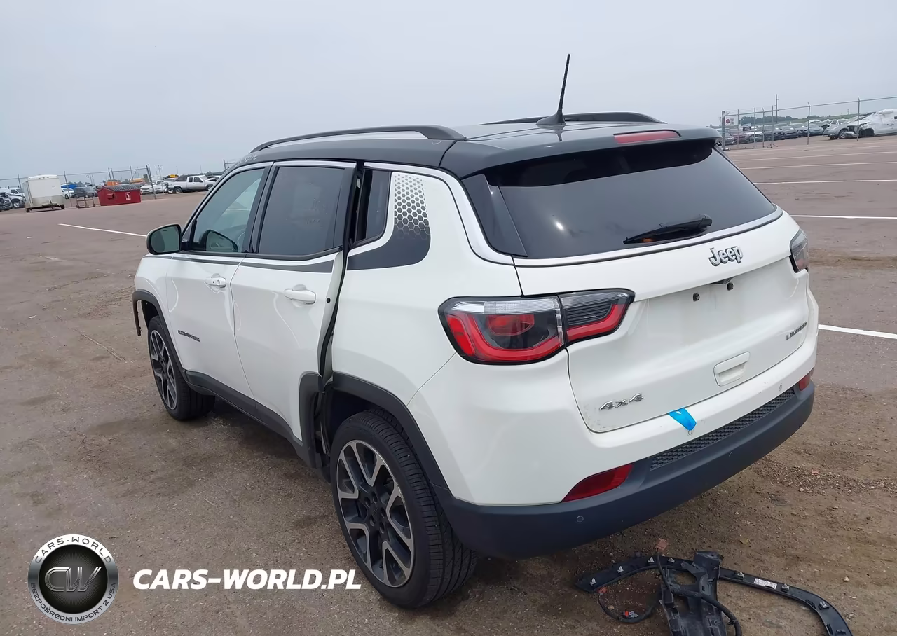 2018 Jeep Compass Limited 4X4 VIN:3C4NJDCB6JT246014 - 3