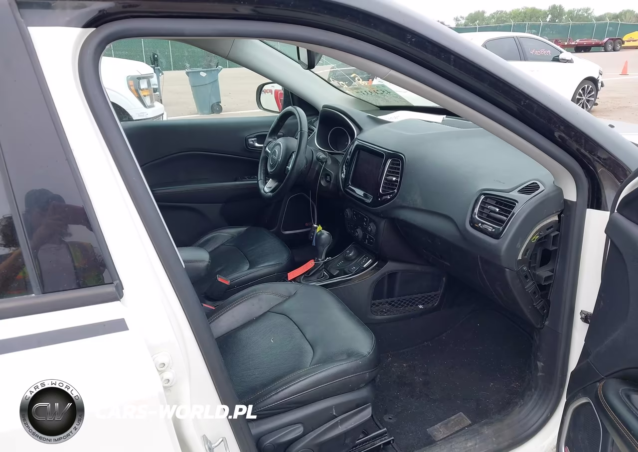 2018 Jeep Compass Limited 4X4 VIN:3C4NJDCB6JT246014 - 5