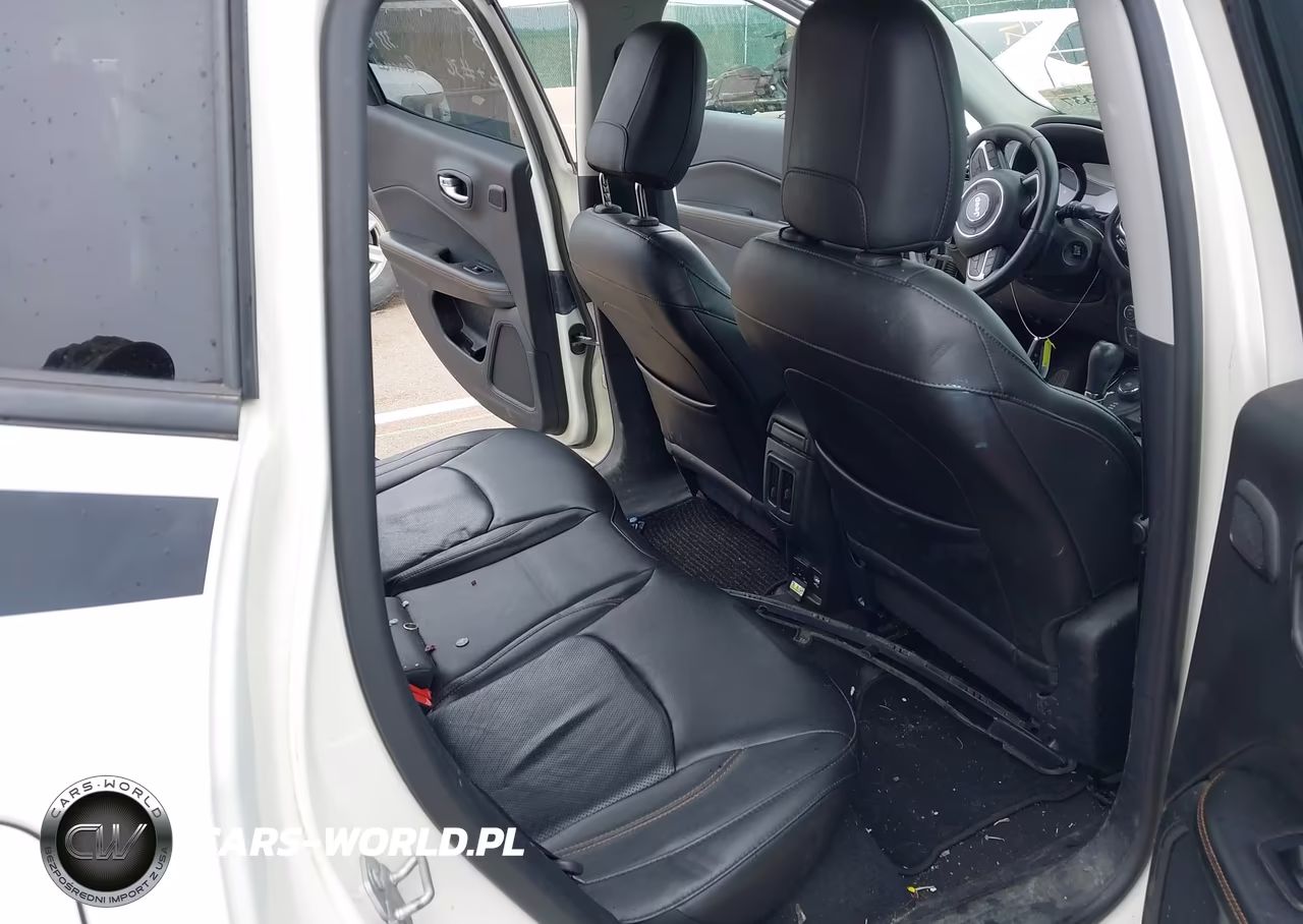 2018 Jeep Compass Limited 4X4 VIN:3C4NJDCB6JT246014 - 8