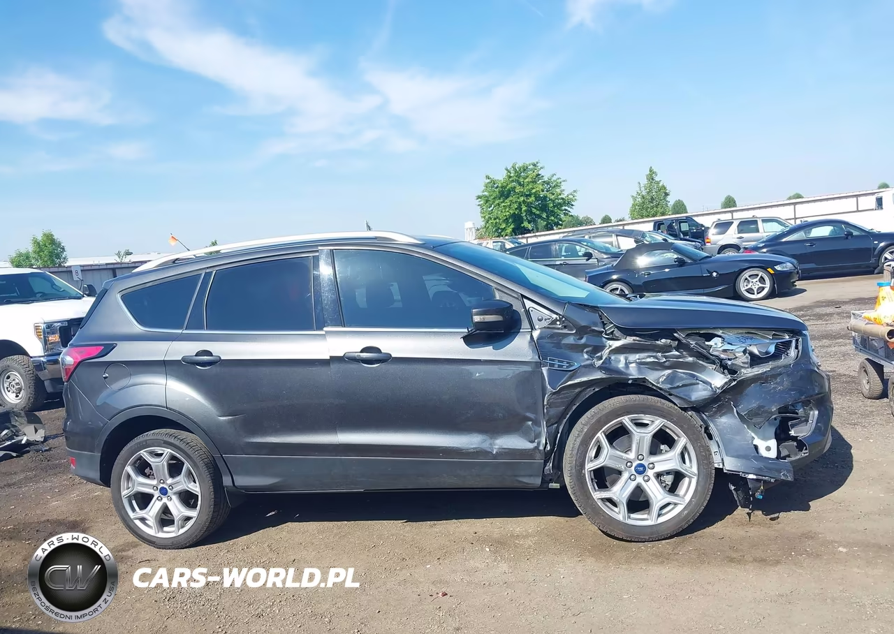 2017 Ford Escape Titanium VIN:1FMCU9JD4HUE55215 - 13