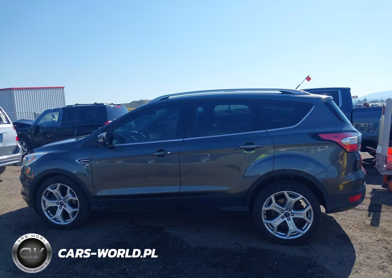 2017 Ford Escape Titanium VIN:1FMCU9JD4HUE55215 - 14