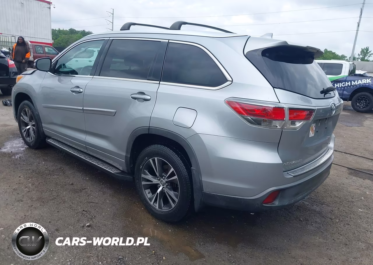 2016 Toyota Highlander Xle V6 VIN:5TDJKRFH8GS255616 - 3